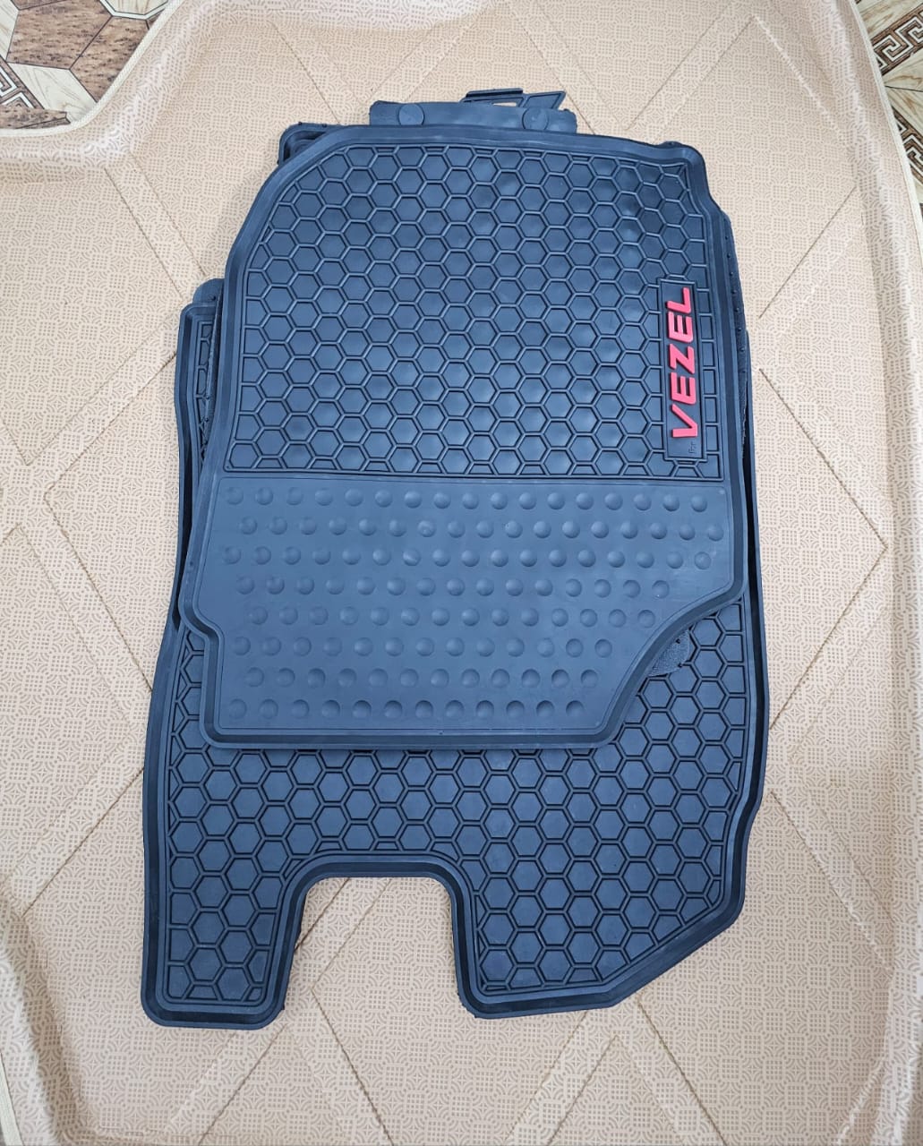 Rubber floor mat