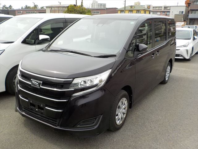 Toyota Noah X Package 2021